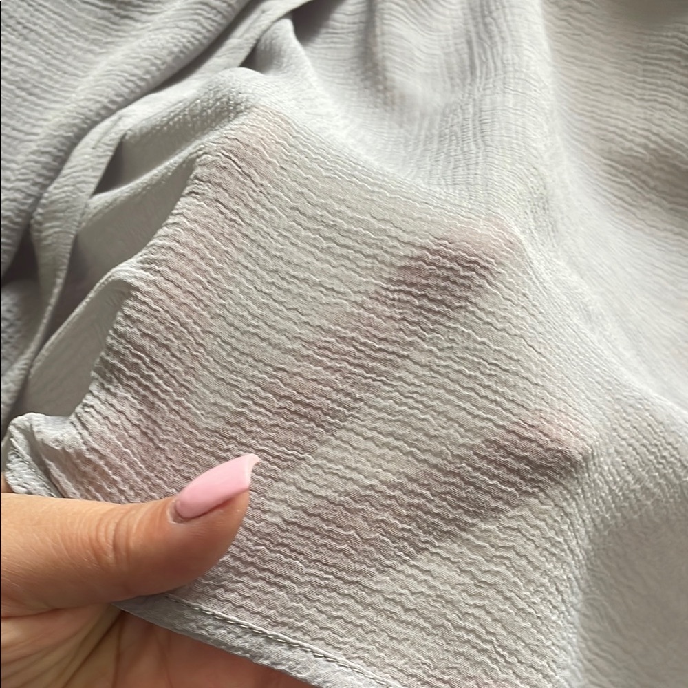 SHEIN Women's Gray Textured Button Down Shirt - Picture 3 of 3